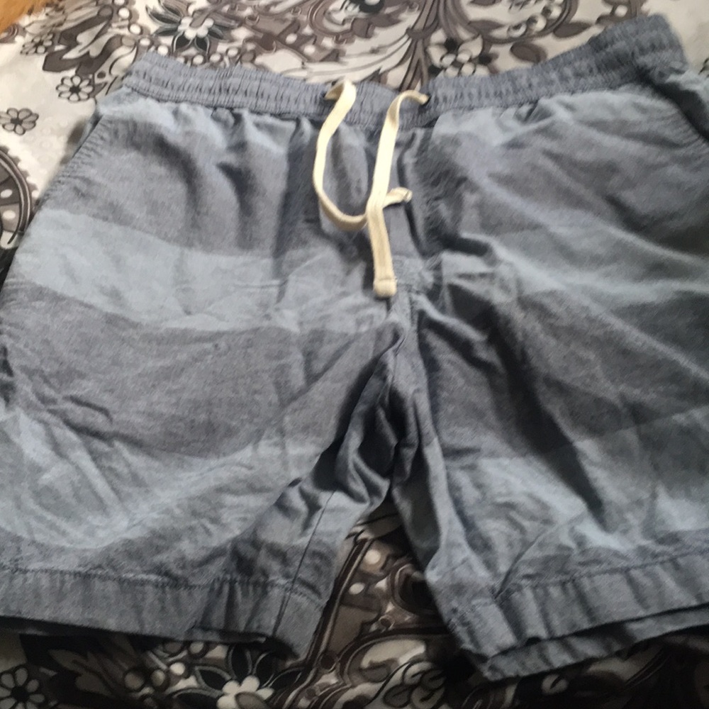 Men’s small tommy hilifiger shorts like new
